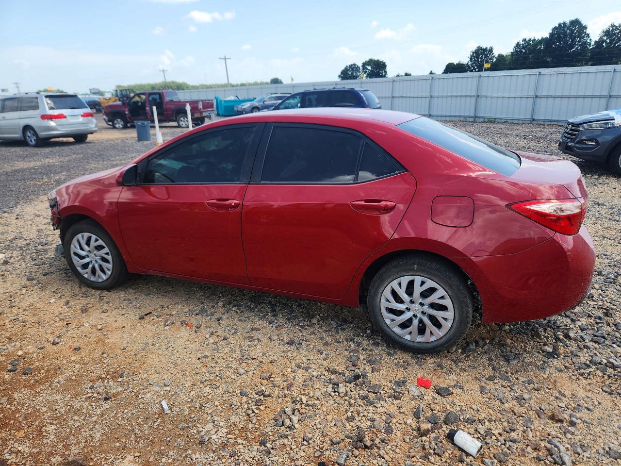 5YFBURHEXJP850792 · 2018 TOYOTA COROLLA · 2/13