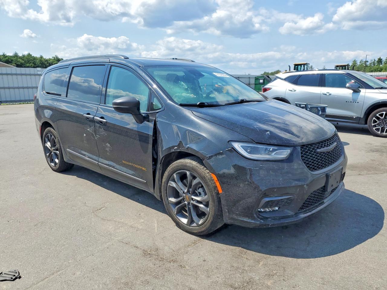2C4RC3BG8RR175027 · 2024 CHRYSLER PACIFICA · 4/13
