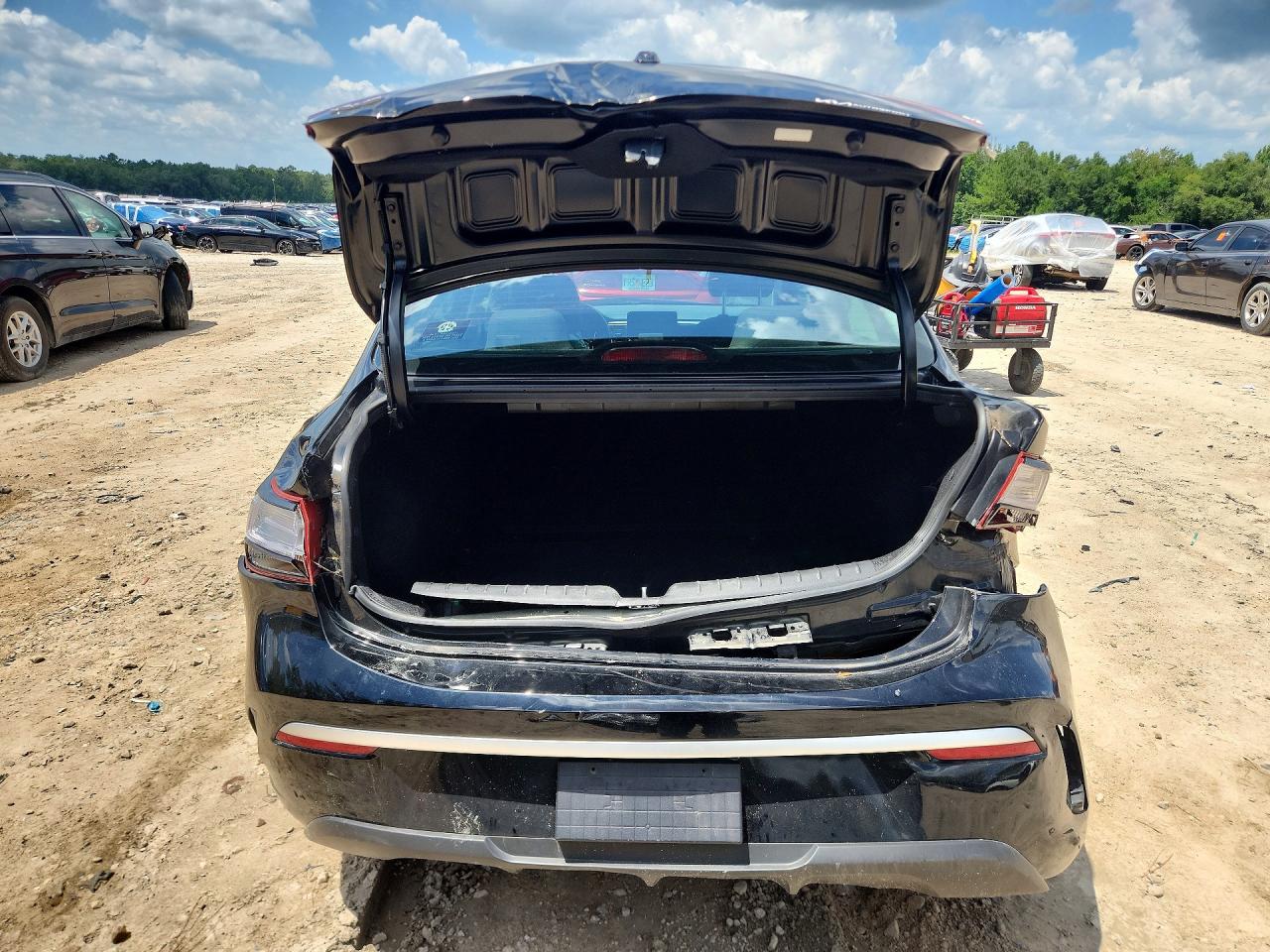 3KPA24AD5PE619573 · 2023 KIA RIO · 6/12