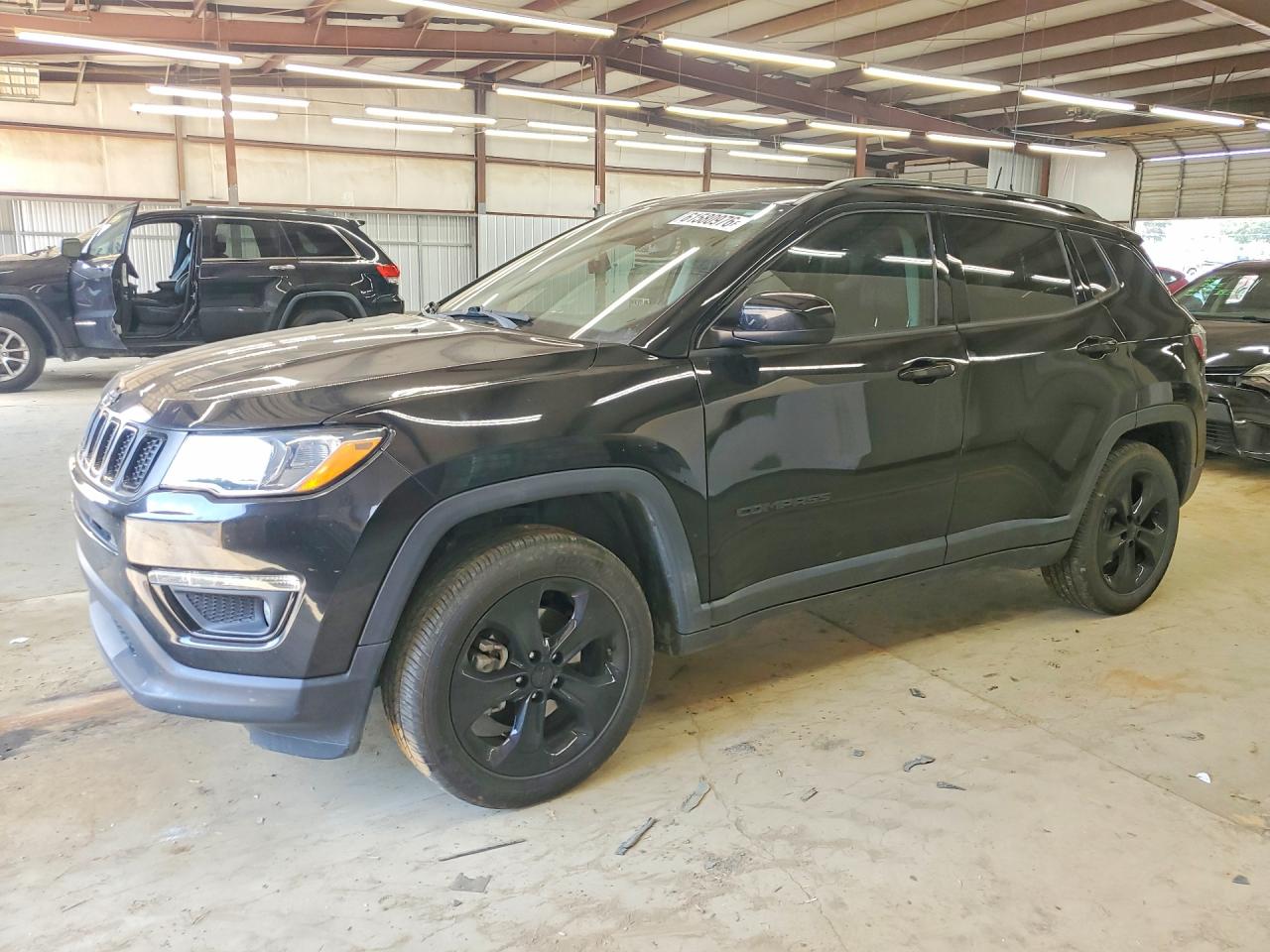 3C4NJDBB4LT209743 · 2020 JEEP COMPASS