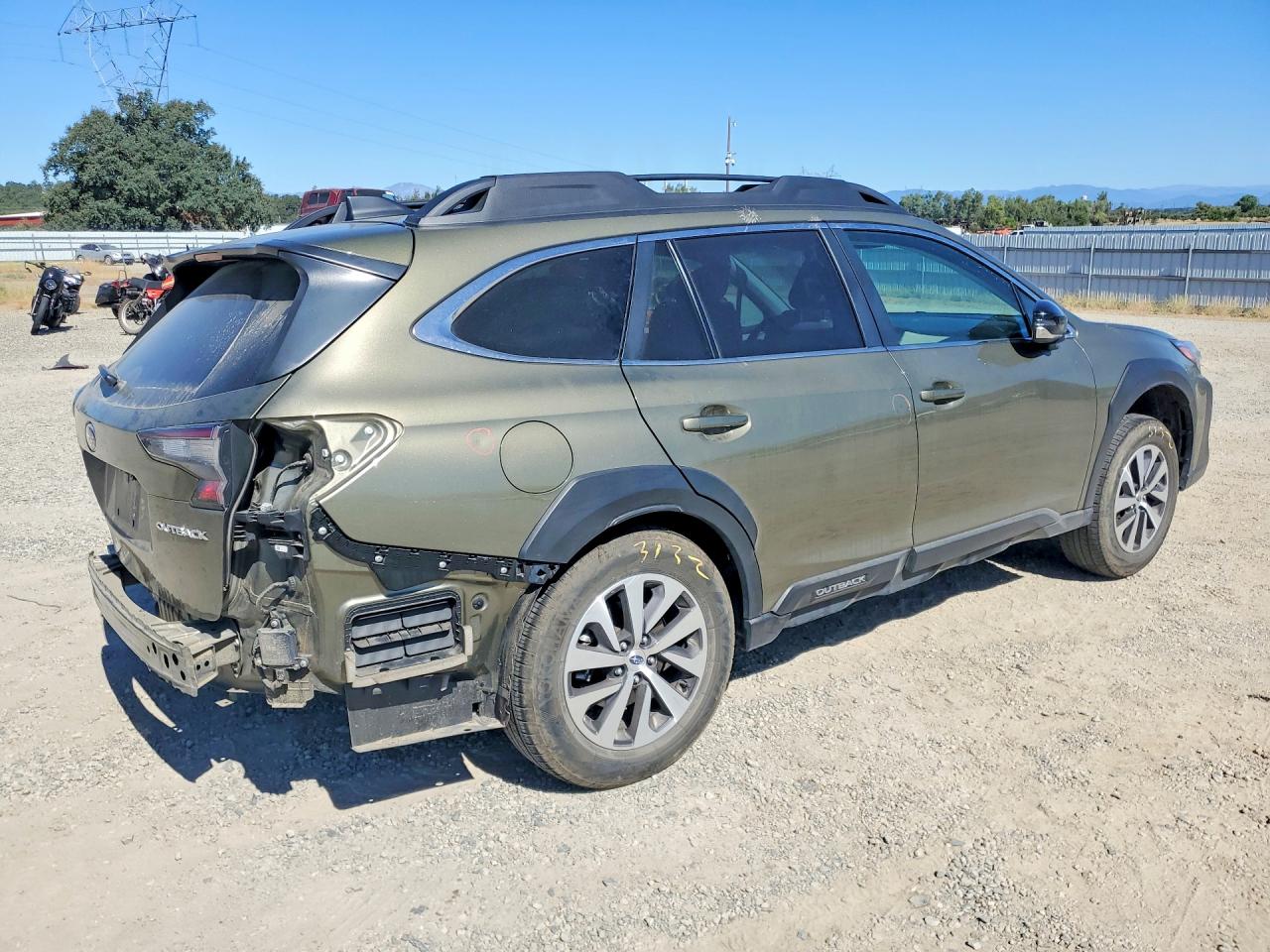 4S4BTAFC1S3219988 · 2025 SUBARU OUTBACK · 3/13