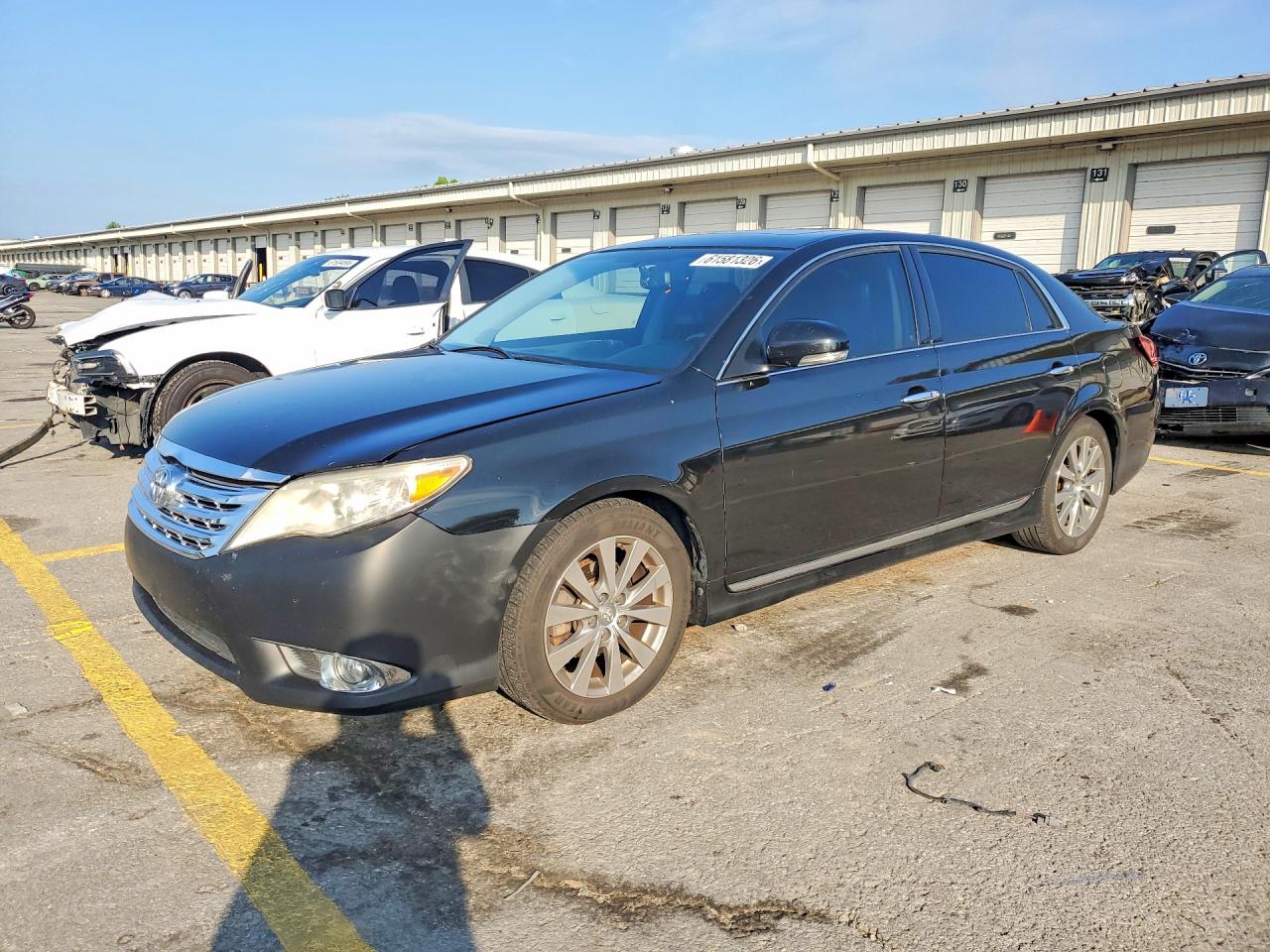 4T1BK3DB6BU402841 · 2011 TOYOTA AVALON