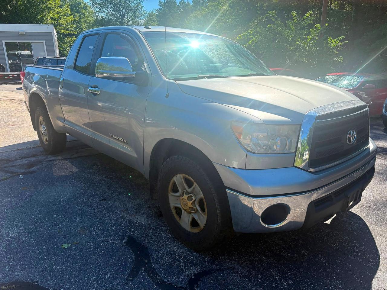 5TFUM5F12bx024796 · 2011 TOYOTA TUNDRA