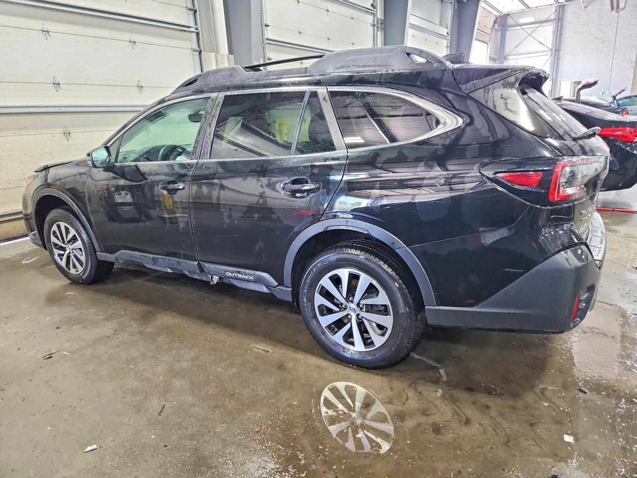 4S4BTAFC8M3144192 · 2021 SUBARU OUTBACK · 2/12