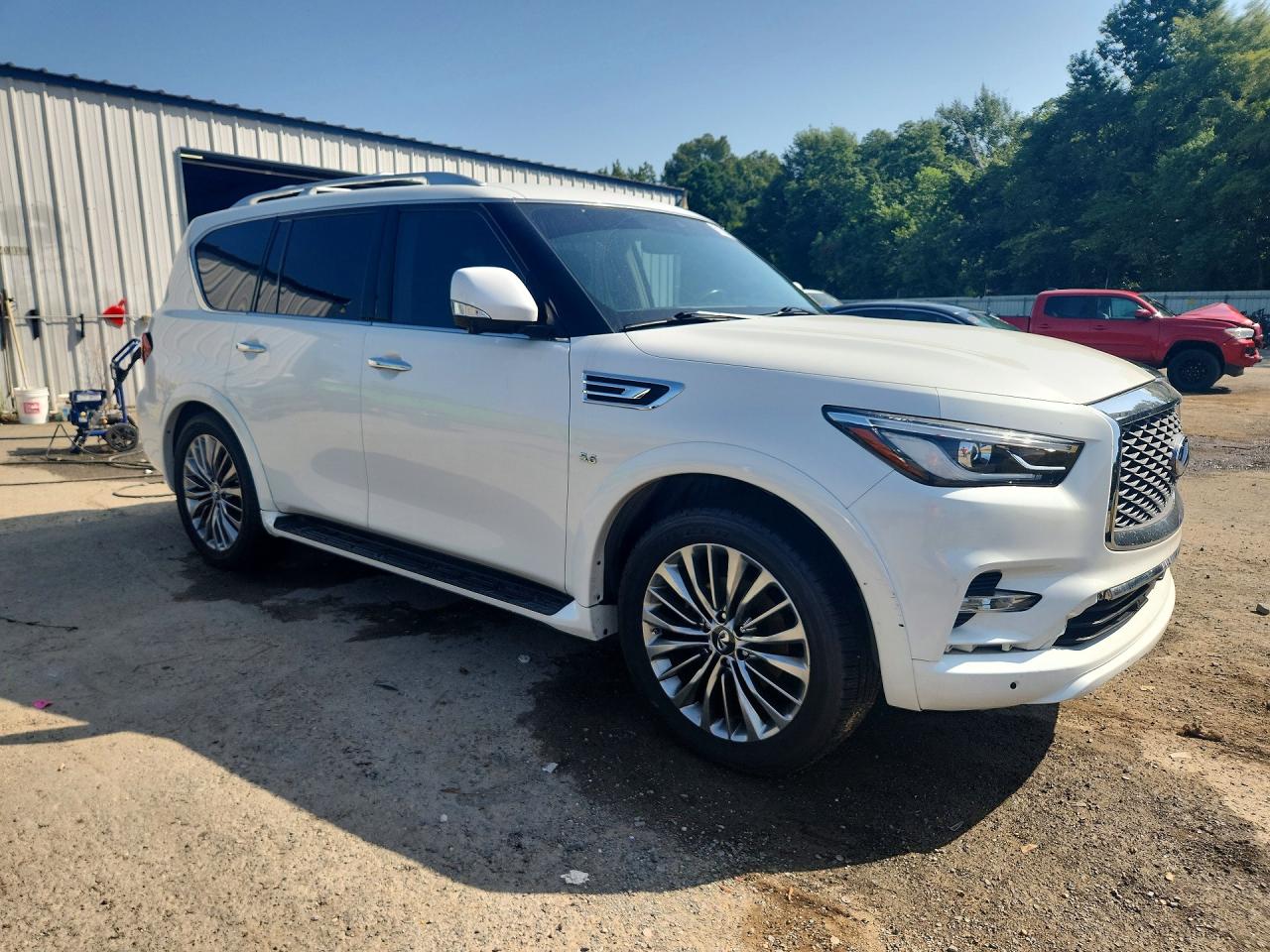 JN8AZ2NF8K9686777 · 2019 INFINITI QX80 · 4/14