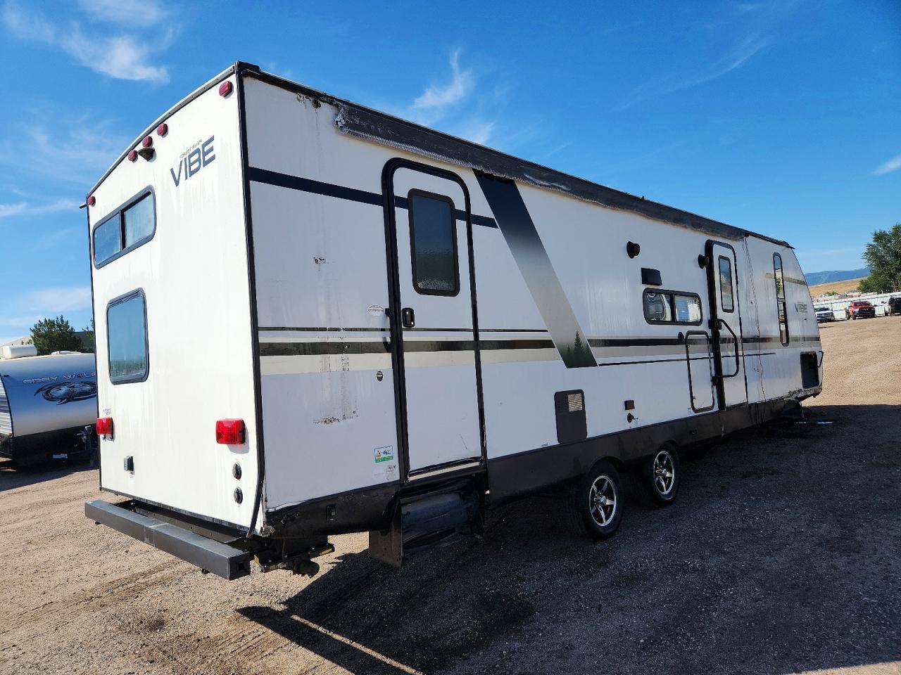 4X4TVBB22L4115912 · 2020 FRRV TRAILER · 4/10