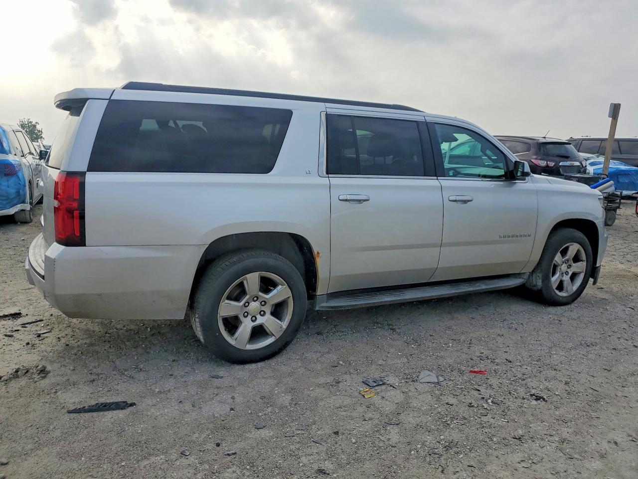 1GNSKJKC8FR231384 · 2015 CHEVROLET SUBURBAN · 3/13