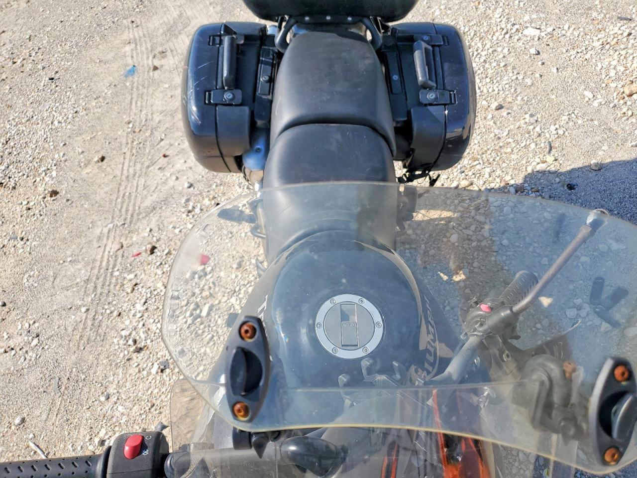 SMT700FR21J133022 · 2001 TRIUMPH MOTORCYCLE TIGER · 5/8