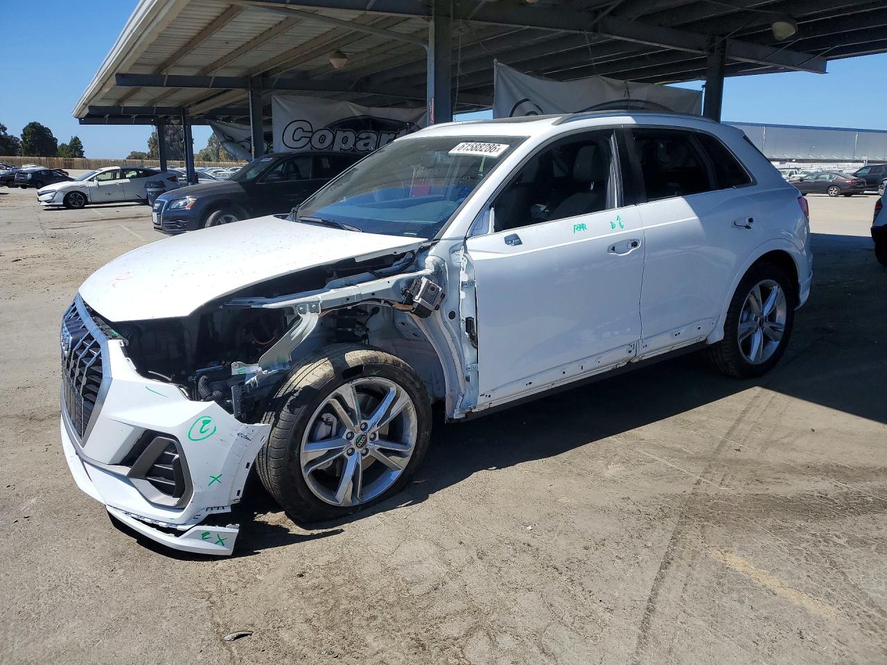 WA1DECF33R1202189 · 2024 AUDI Q3