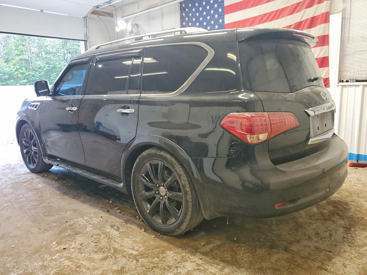 JN8AZ2NC4B9301690 · 2011 INFINITI QX56 · 2/13