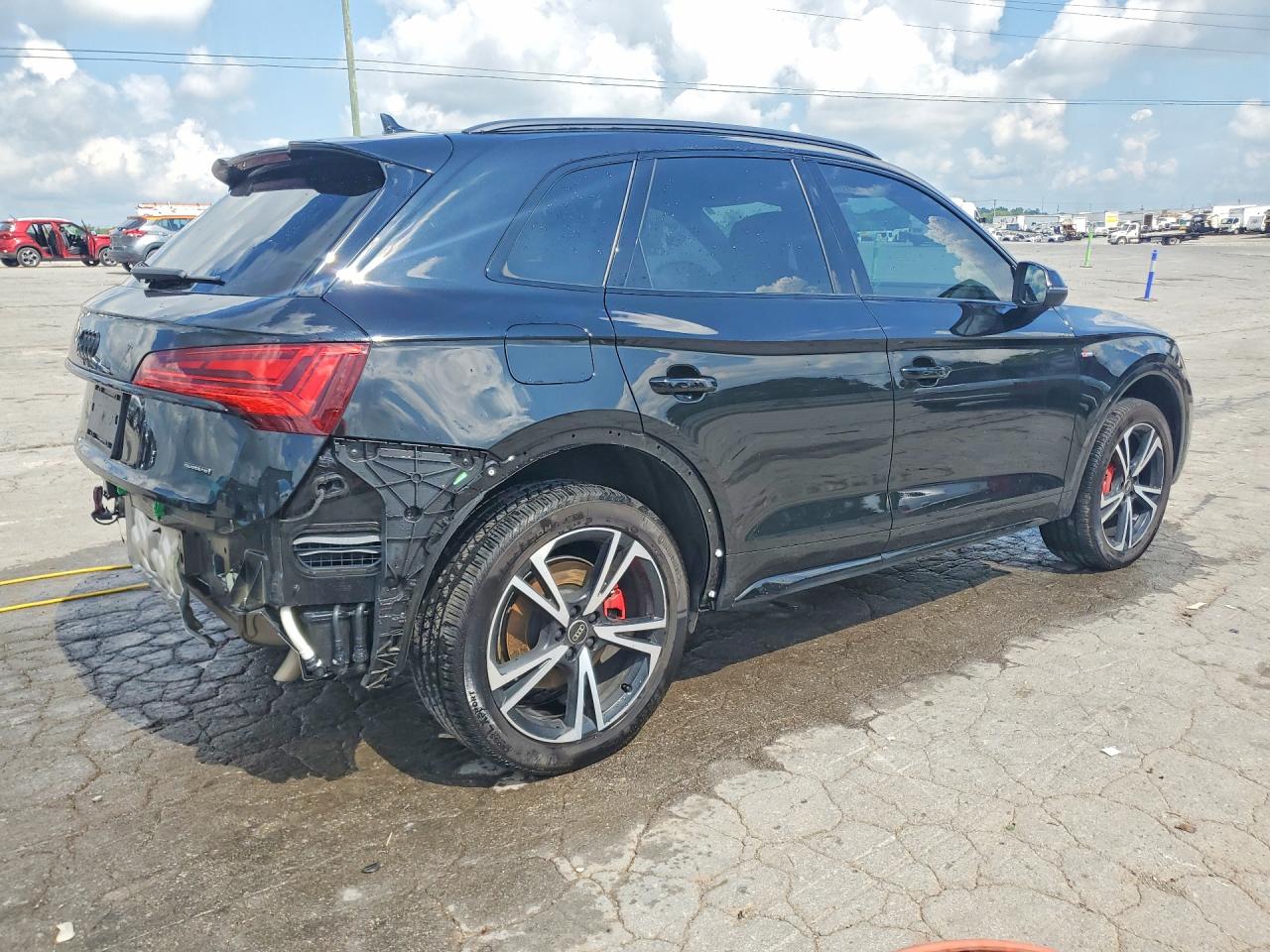 WA1EAAFY0S2048007 · 2025 AUDI Q5 · 3/14