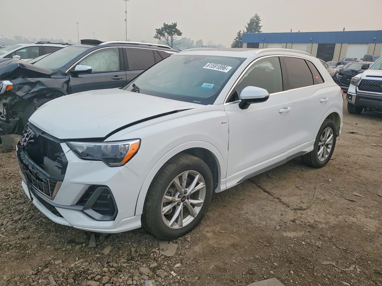 WA1DECF32M1050690 · 2021 AUDI Q3