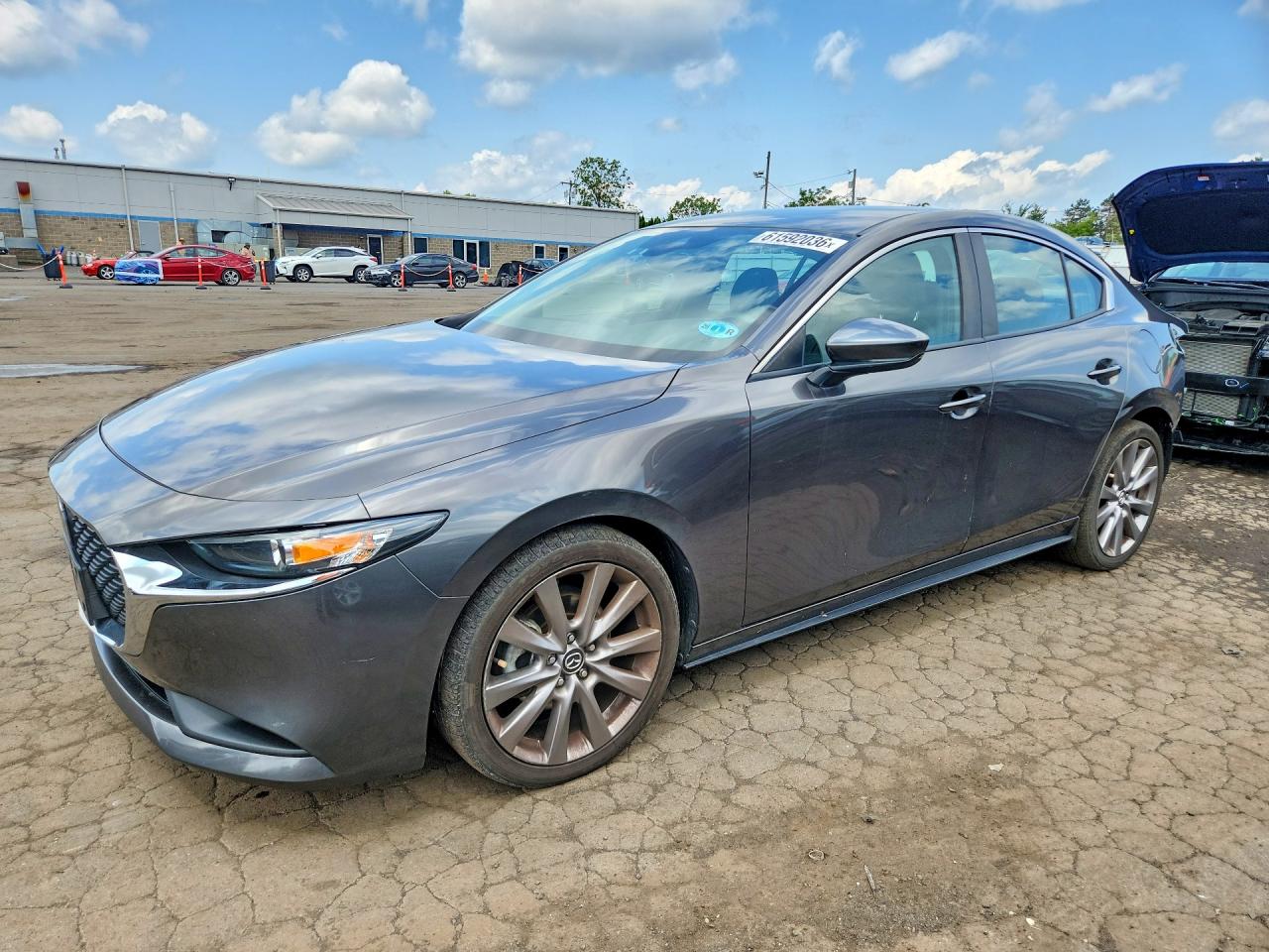 3MZBPBBLXMM252345 · 2021 MAZDA 3