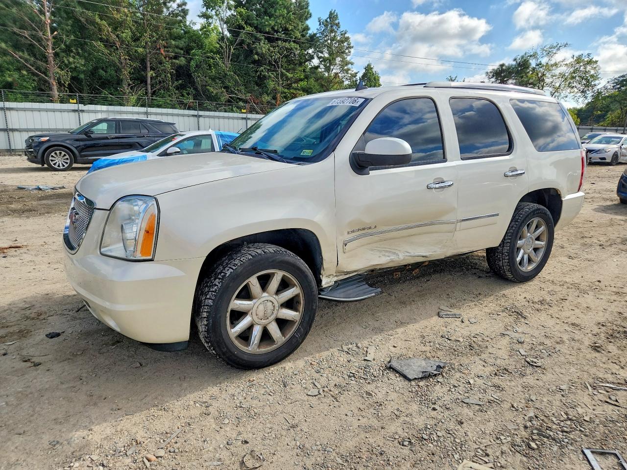 1GKS2EEF6ER222238 · 2014 GMC YUKON