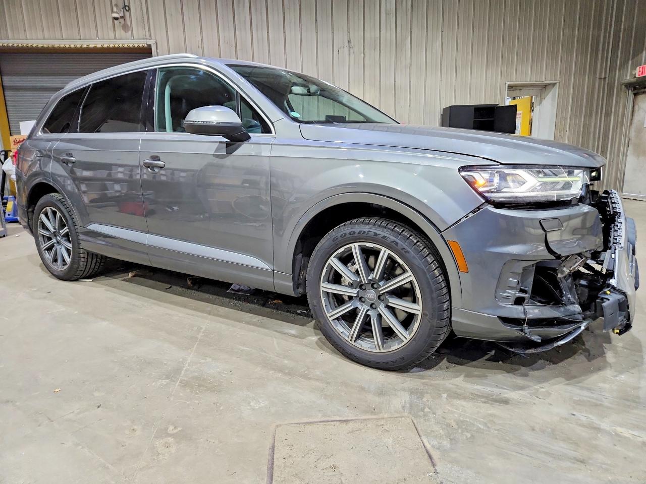 WA1LAAF70HD000079 · 2017 AUDI Q7 · 4/14