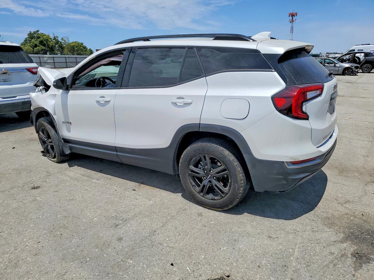 3GKALYEG2PL136731 · 2023 GMC TERRAIN · 2/13