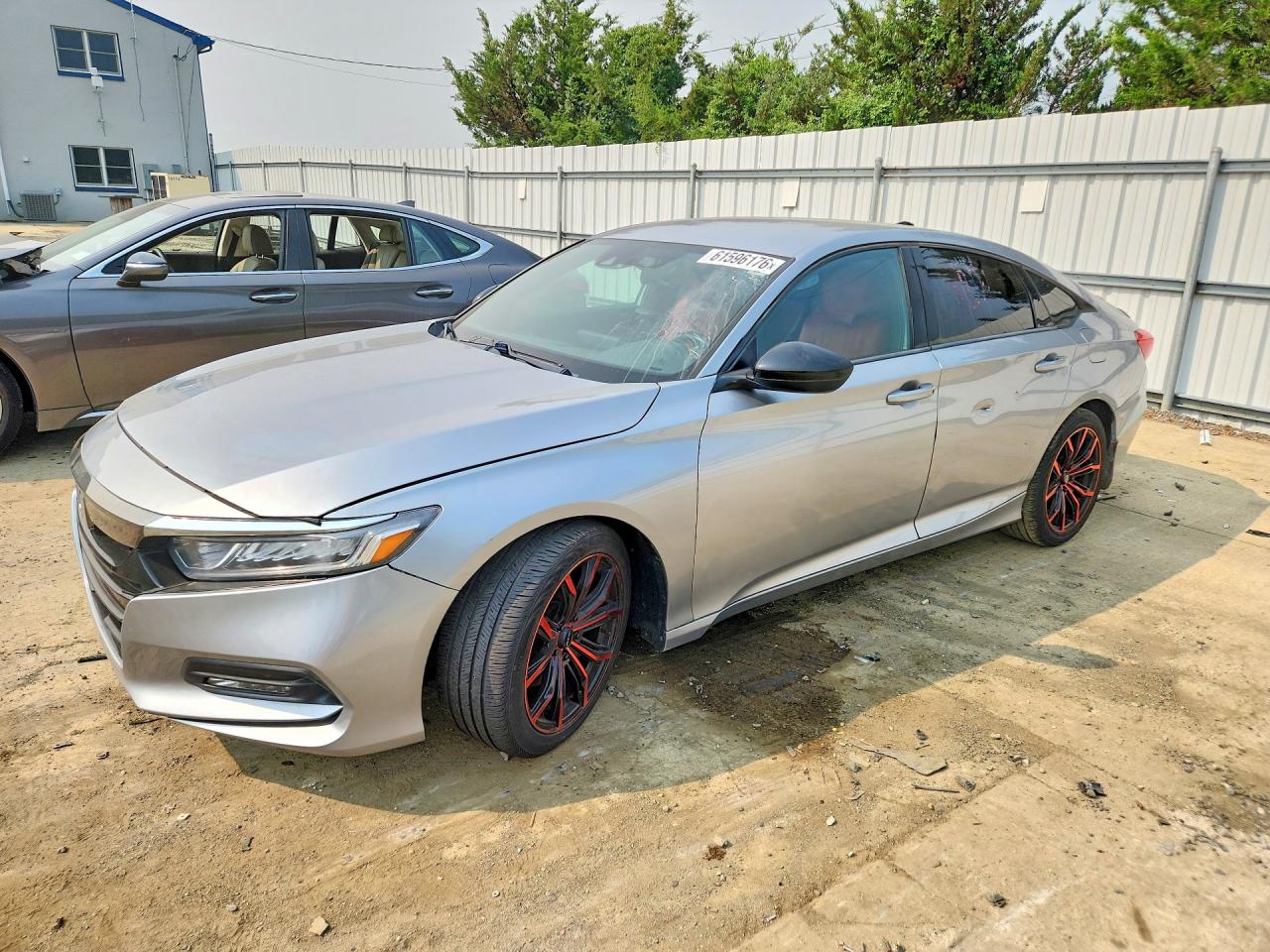 1HGCV1F30JA042820 · 2018 HONDA ACCORD