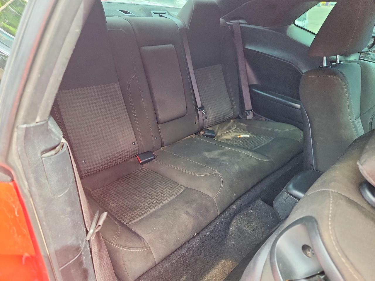 2C3CDZAG6KH739698 · 2019 DODGE CHALLENGER · 10/12