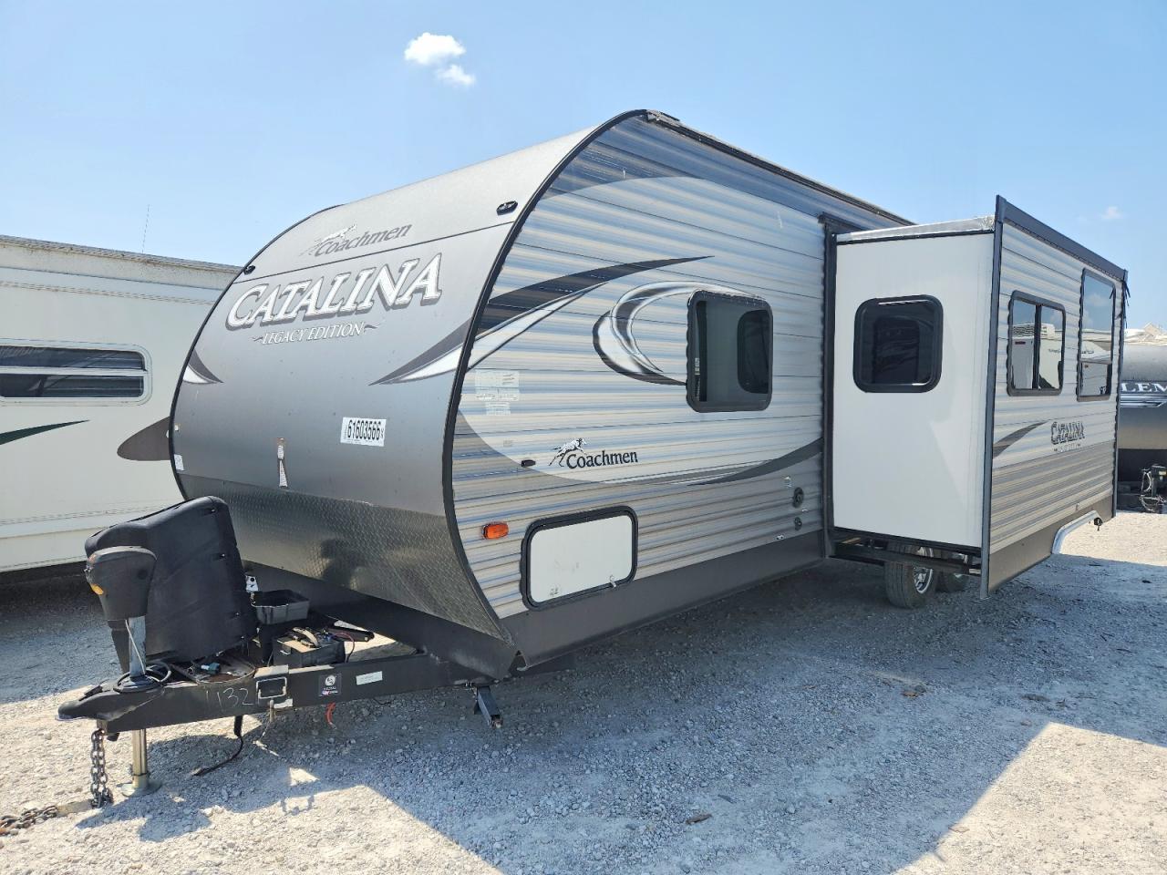 5ZT2CAUB4JT011325 · 2018 FOREST RIVER CATALINA · 2/10