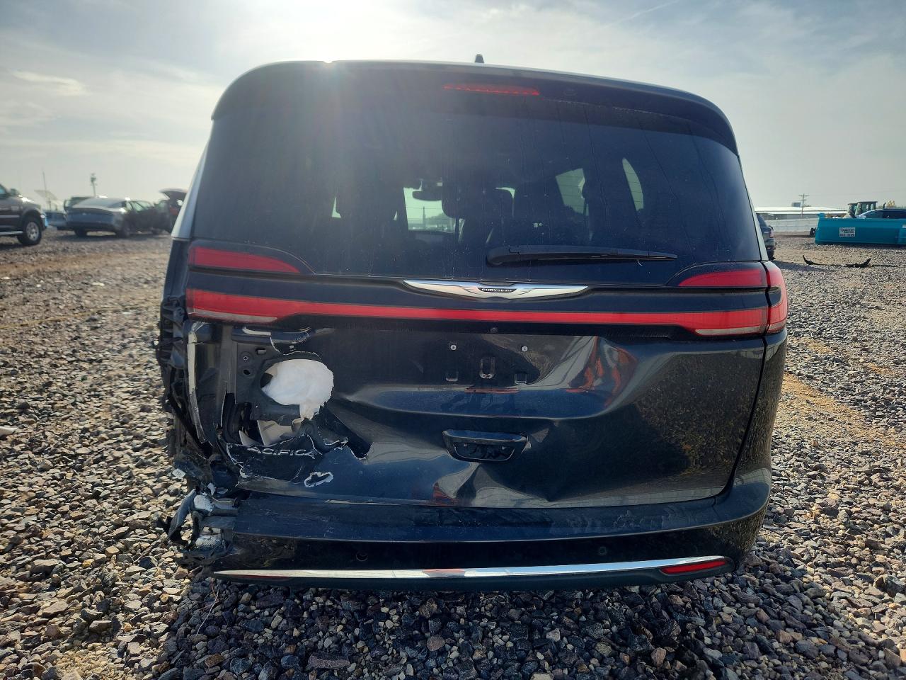 2C4RC1BG3PR627631 · 2023 CHRYSLER PACIFICA · 6/14