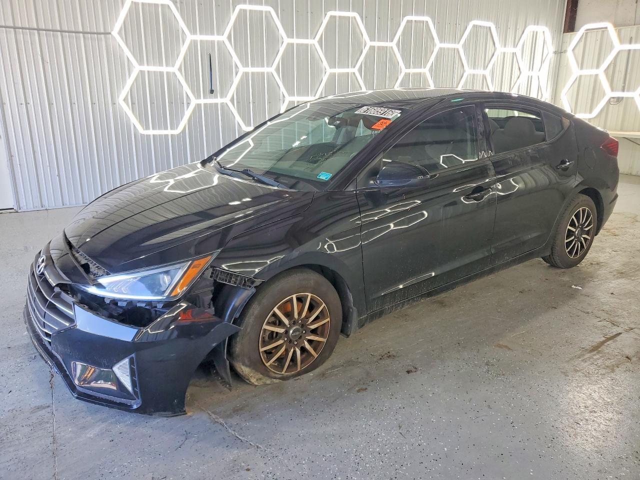 5NPD74LF3LH508152 · 2020 HYUNDAI ELANTRA