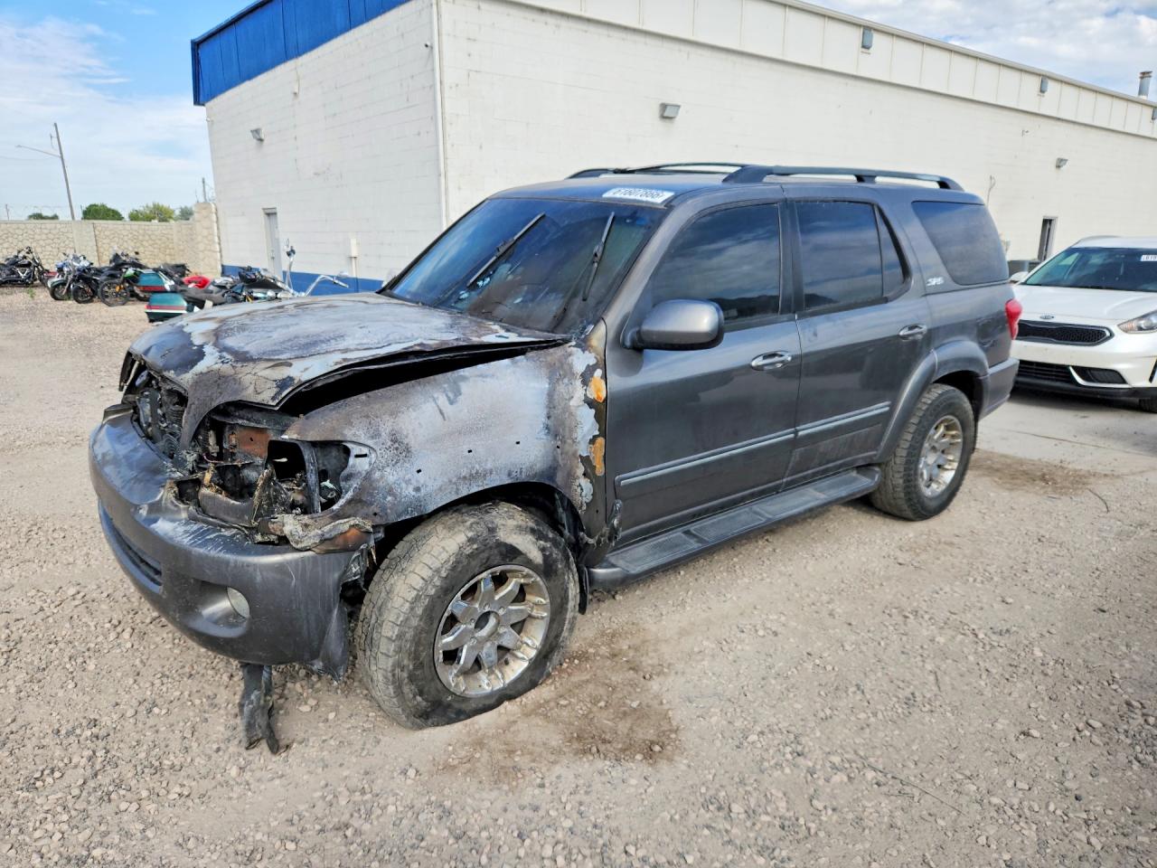 5TDBT44A85S236846 · 2005 TOYOTA SEQUOIA