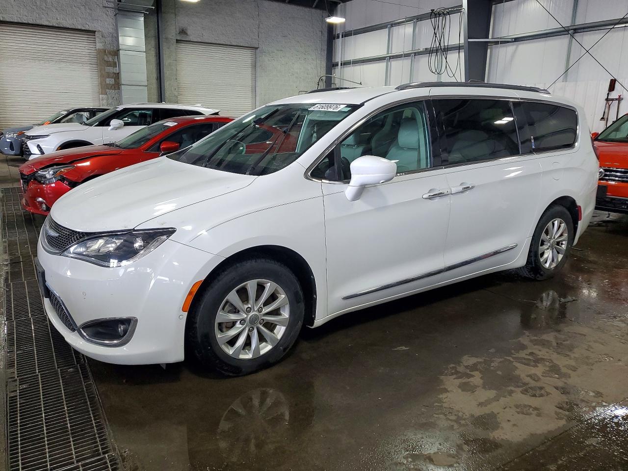 2C4RC1BG7JR263043 · 2018 CHRYSLER PACIFICA