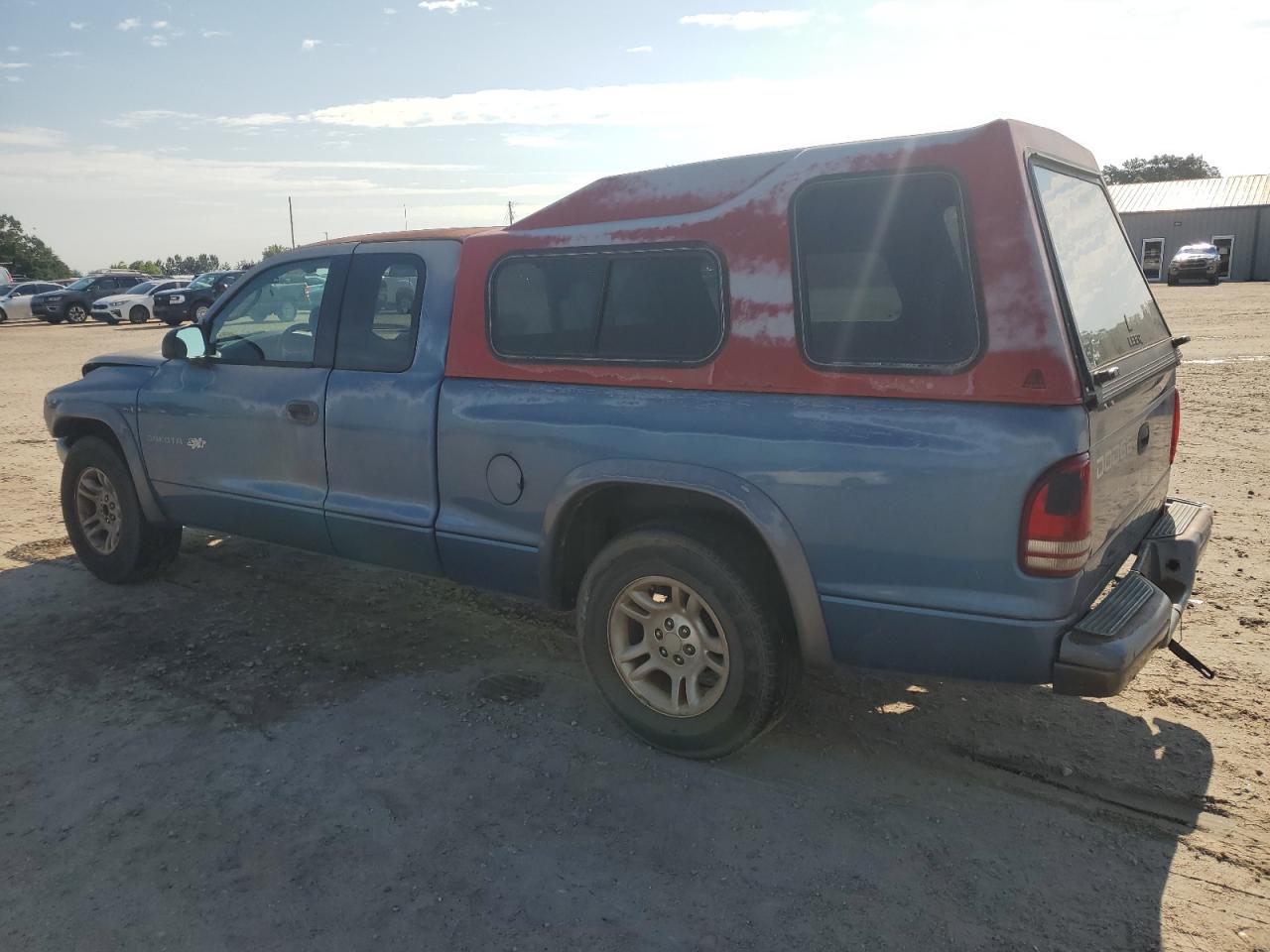 1B7GL12X02S686361 · 2002 DODGE DAKOTA · 2/13