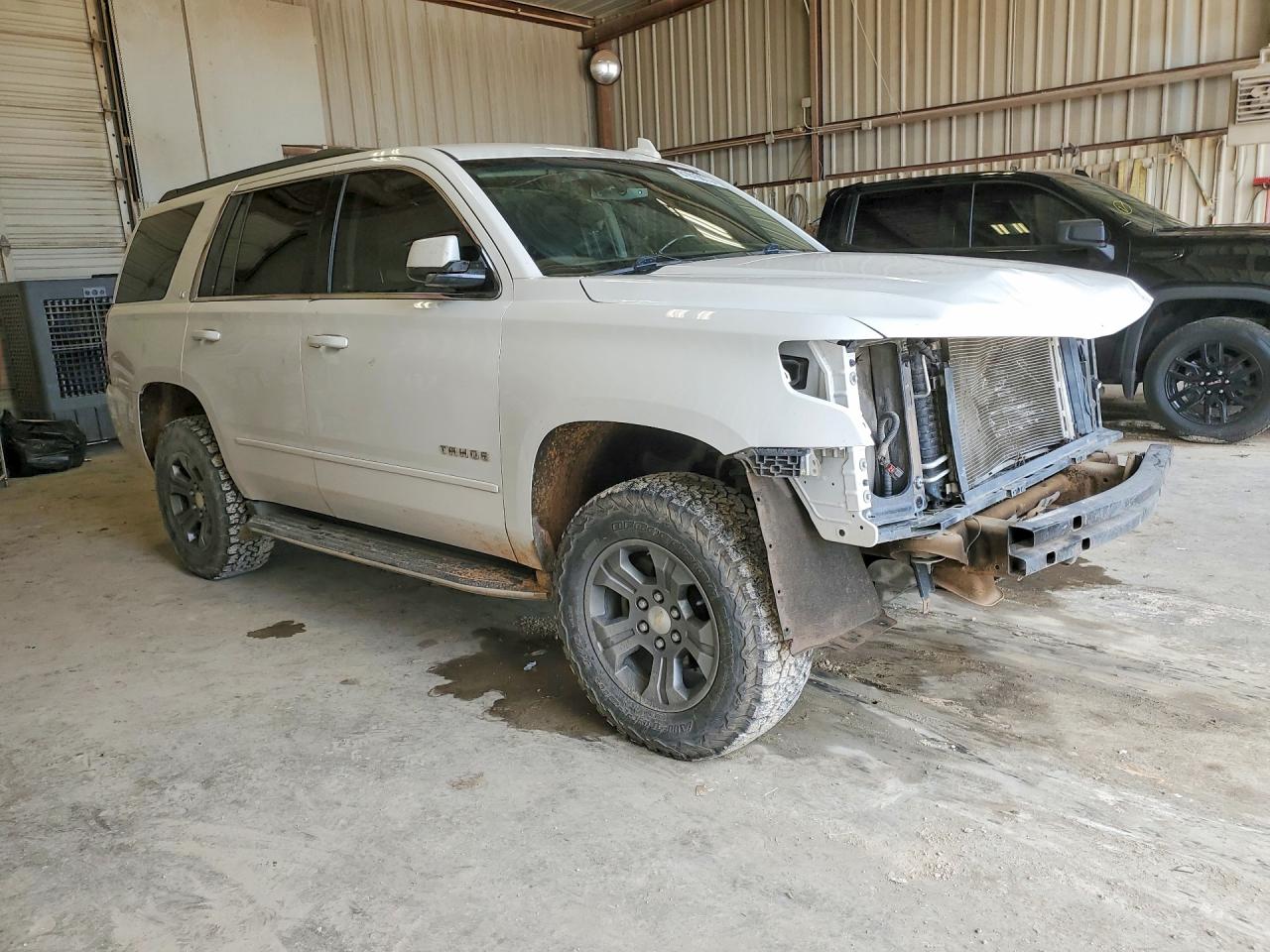 1GNSCBKC5JR143517 · 2018 CHEVROLET TAHOE · 4/14