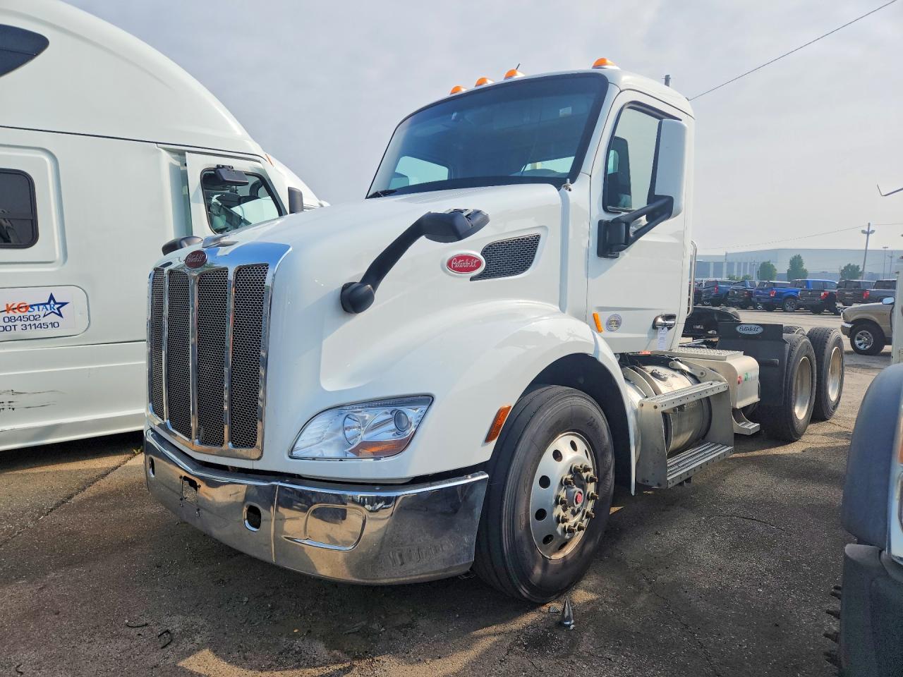 1XPBDP9XXMD760939 · 2021 PETERBILT 579