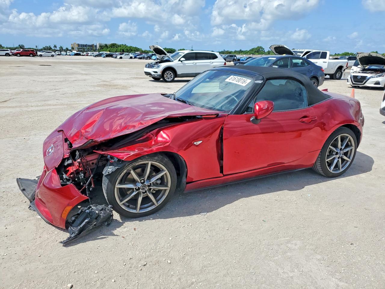 JM1NDAD78N0504858 · 2022 MAZDA MX-5 MIATA