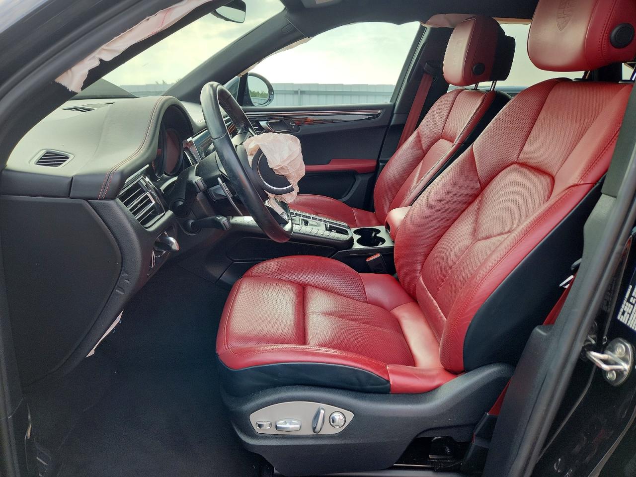 WP1AG2A59LLB56075 · 2020 PORSCHE MACAN · 7/12