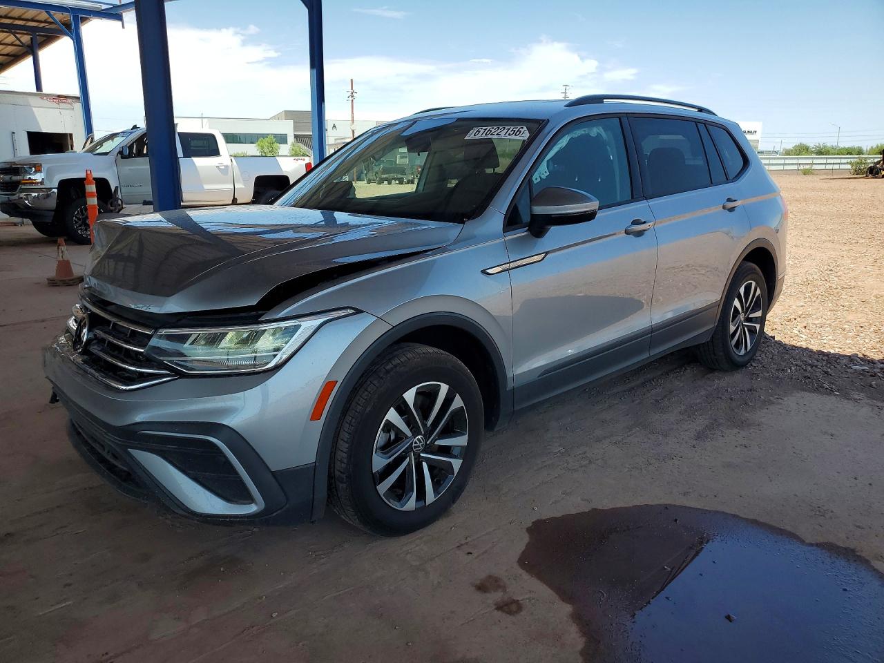 3VV1B7AX0NM058019 · 2022 VOLKSWAGEN TIGUAN