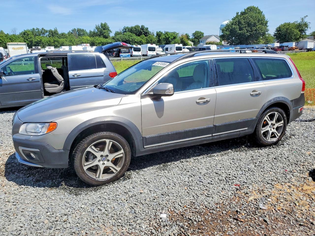 YV4902NM6F1218538 · 2015 VOLVO XC70