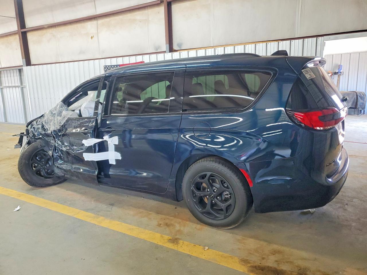 2C4RC1S75RR102735 · 2024 CHRYSLER PACIFICA · 2/12