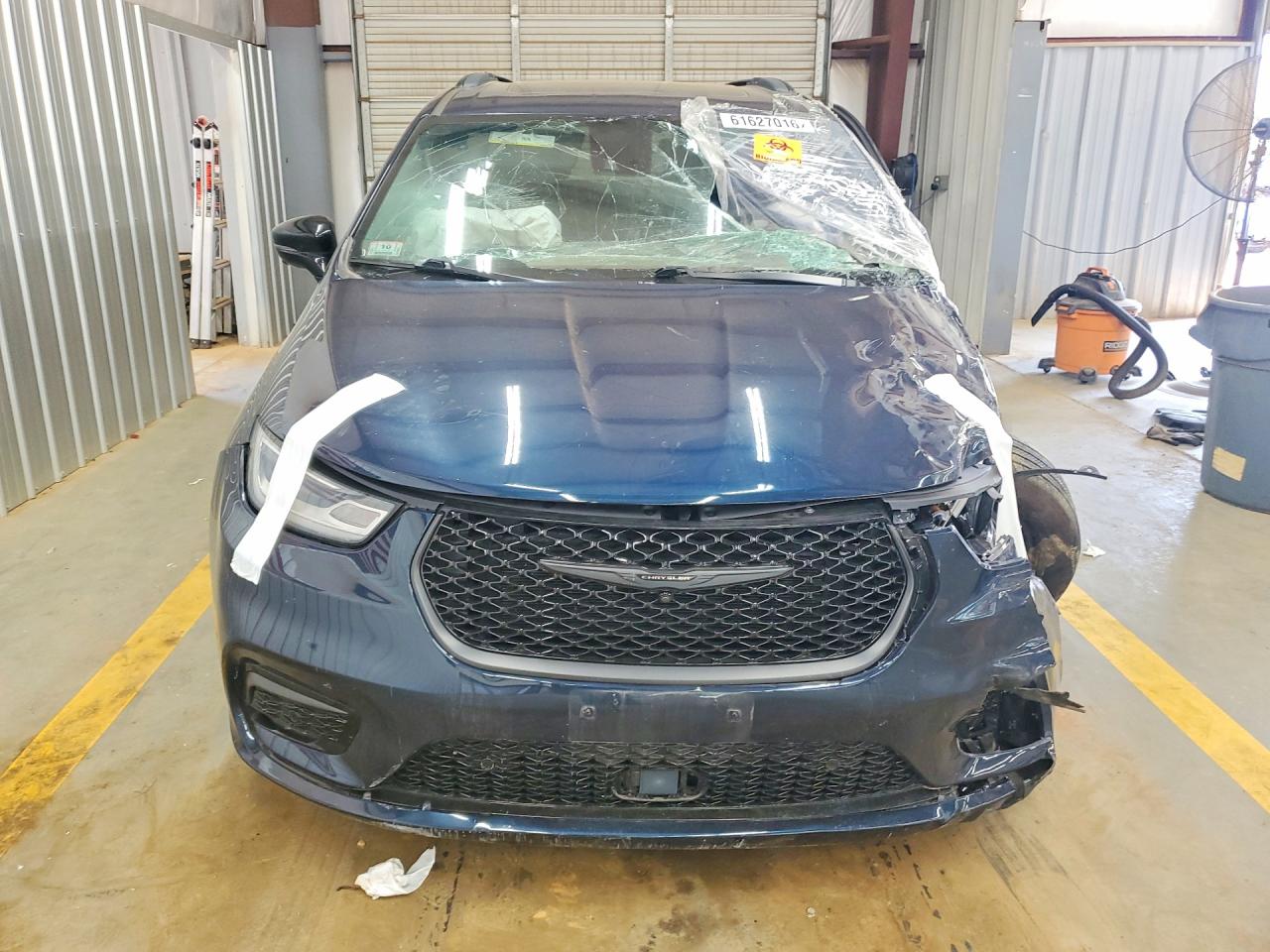 2C4RC1S75RR102735 · 2024 CHRYSLER PACIFICA · 5/12