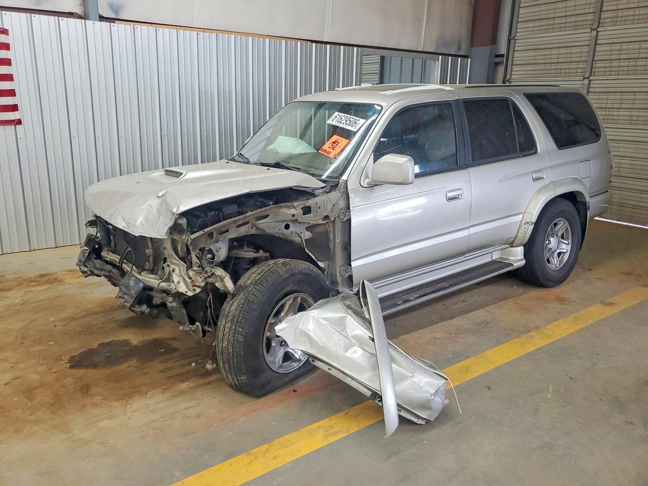 JT3GN86R1Y0163969 · 2000 TOYOTA 4RUNNER