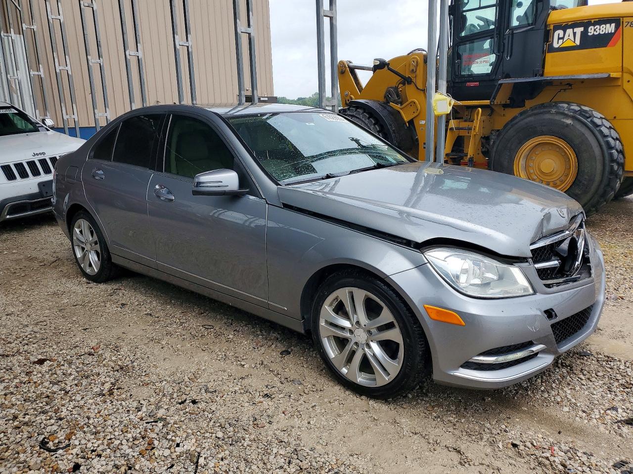 WDDGF8BB3CF917466 · 2012 MERCEDES-BENZ C · 4/12