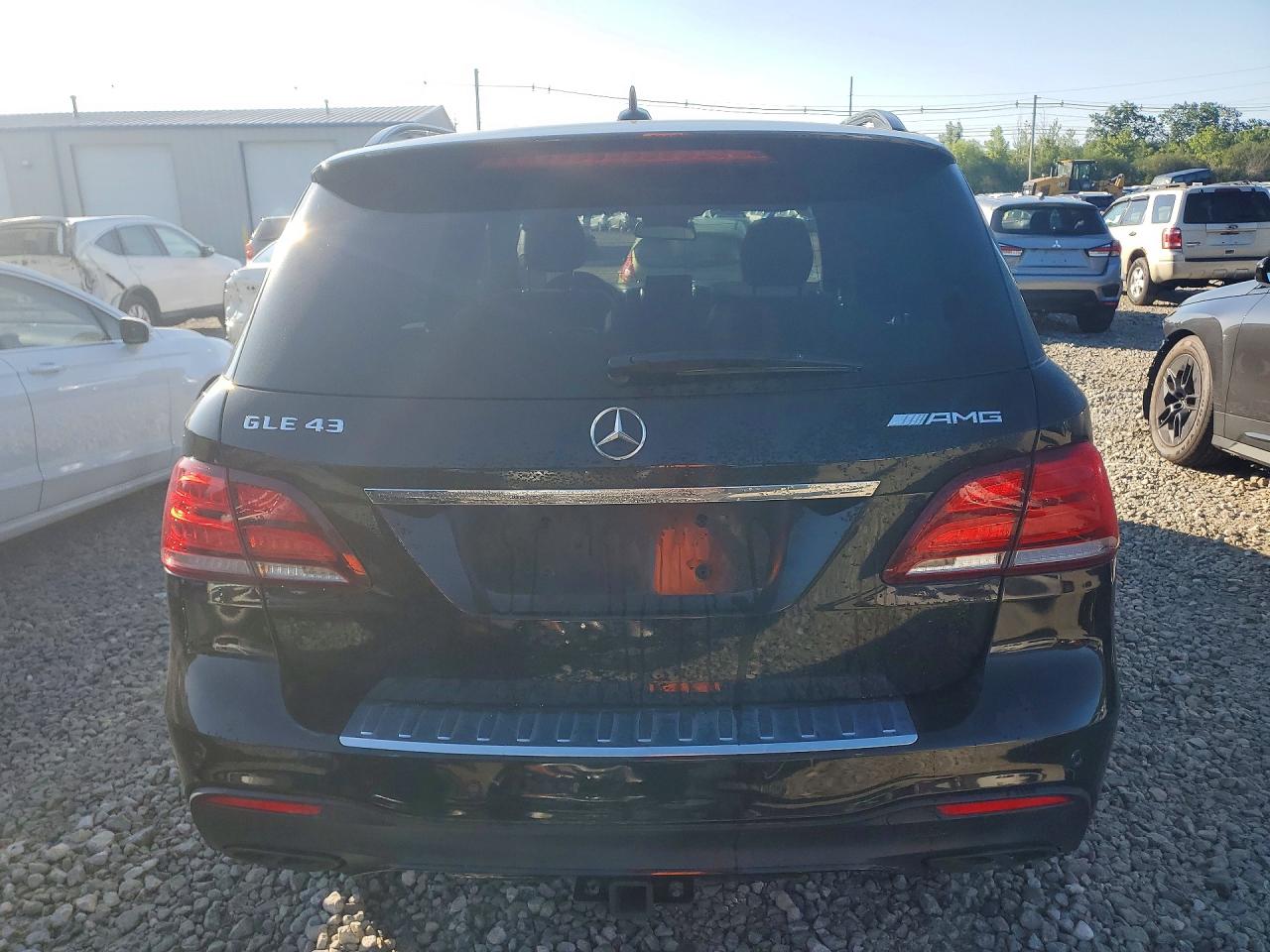 4JGDA6EB4HA924986 · 2017 MERCEDES-BENZ GLE · 6/14