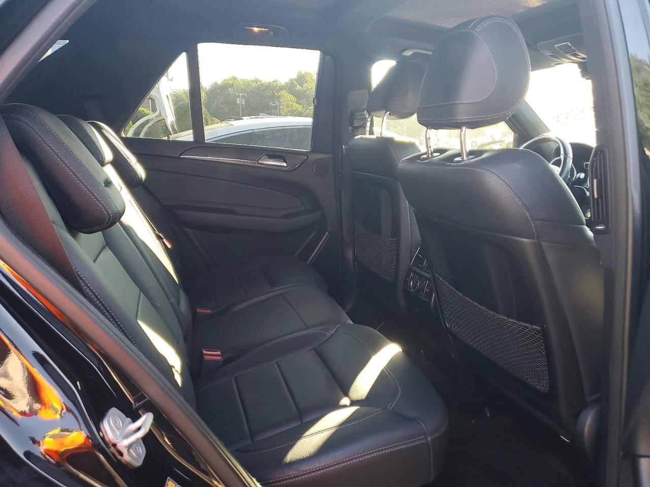 4JGDA6EB4HA924986 · 2017 MERCEDES-BENZ GLE · 11/14