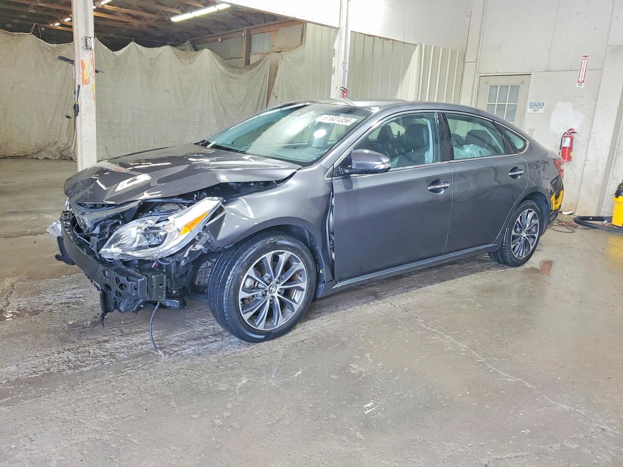 4T1BK1EB2JU286118 · 2018 TOYOTA AVALON