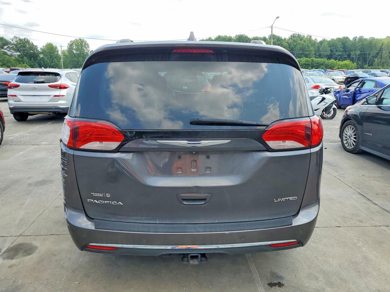 2C4RC1GG9HR704898 · 2017 CHRYSLER PACIFICA · 6/13