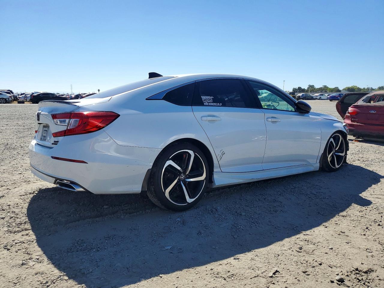 1HGCV2F37NA003718 · 2022 HONDA ACCORD · 3/13