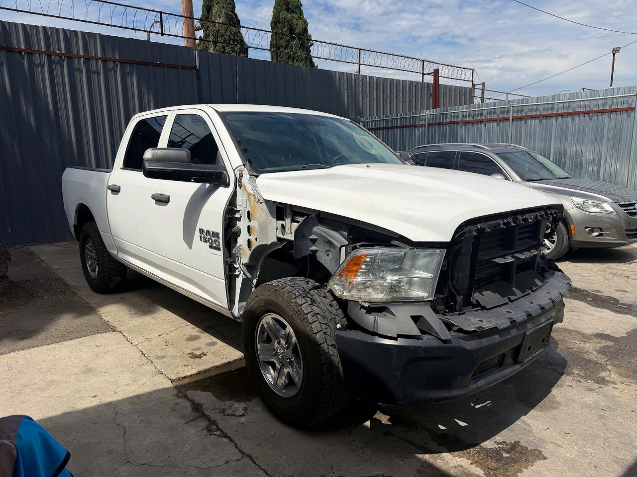 1C6RR7KG0NS209645 · 2022 RAM 1500 CLASSIC