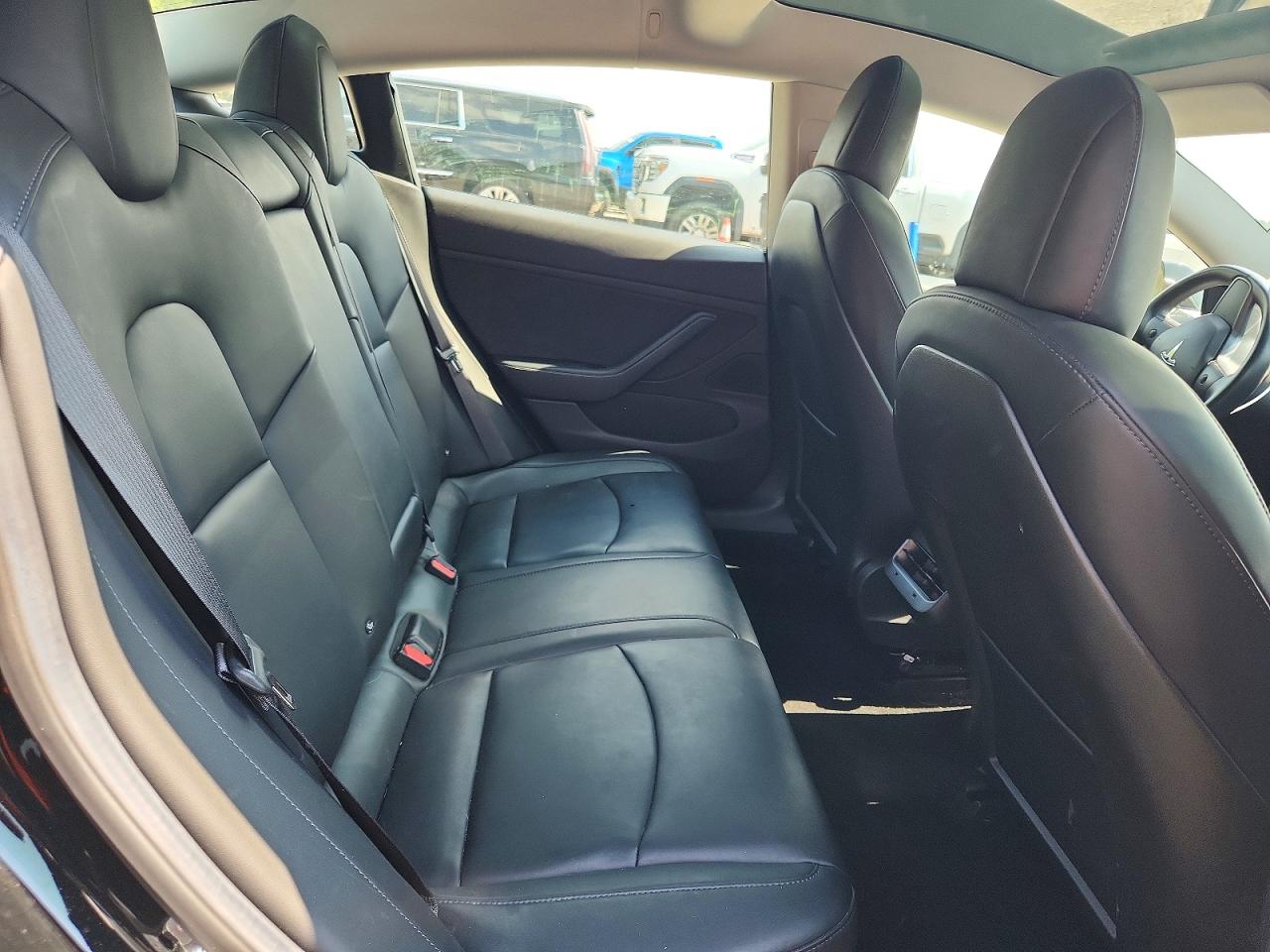 5YJ3E1EA1JF003918 · 2018 TESLA MODEL 3 · 10/12