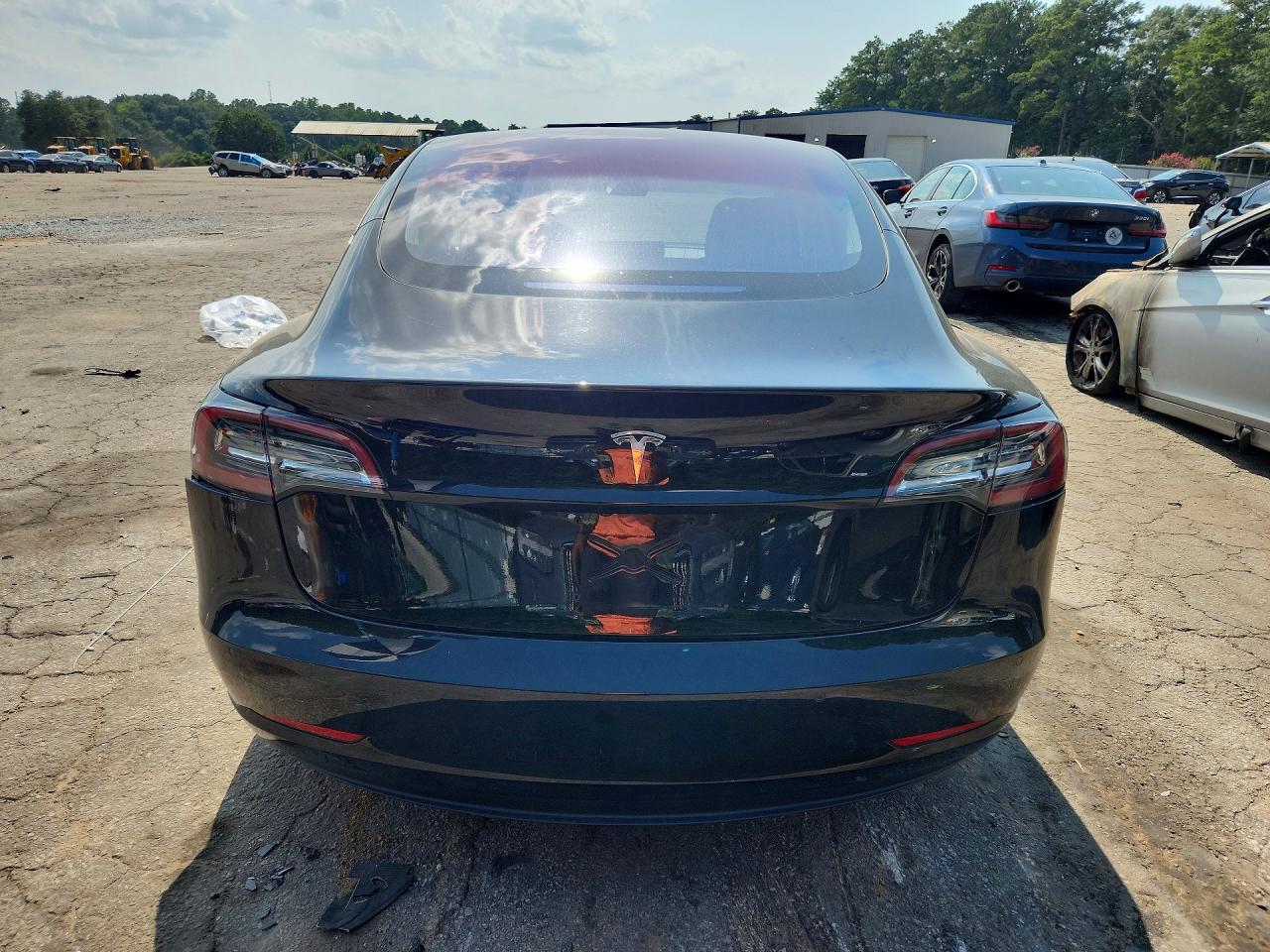 5YJ3E1EA1JF003918 · 2018 TESLA MODEL 3 · 6/12