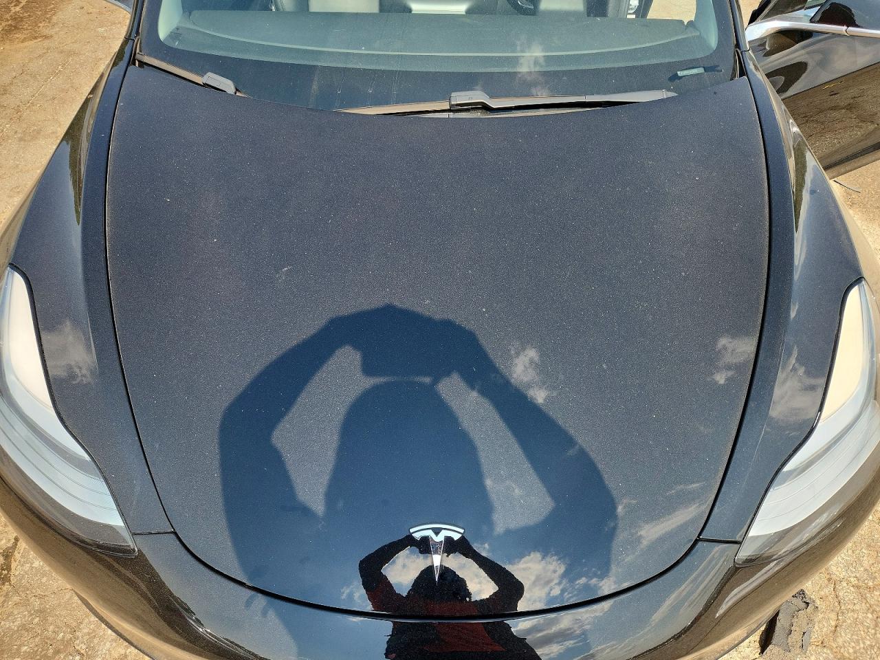 5YJ3E1EA1JF003918 · 2018 TESLA MODEL 3 · 11/12