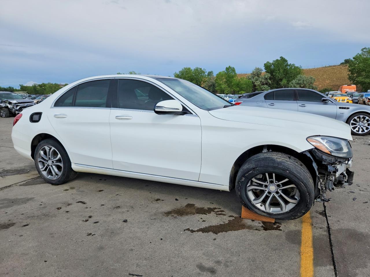 55SWF4KB0GU114508 · 2016 MERCEDES-BENZ C · 4/13