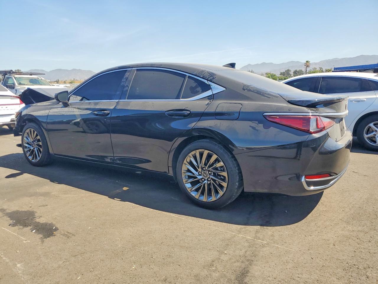 58AEA1C10SU066402 · 2025 LEXUS ES 300H · 2/12