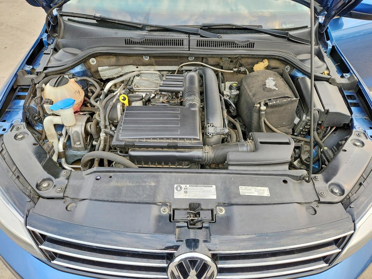 3VW2B7AJ4HM396507 · 2017 VOLKSWAGEN JETTA · 11/12